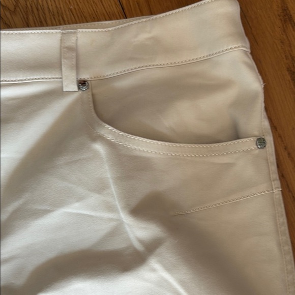 Elie Tahari Skirt. Size 14 - Picture 3 of 7